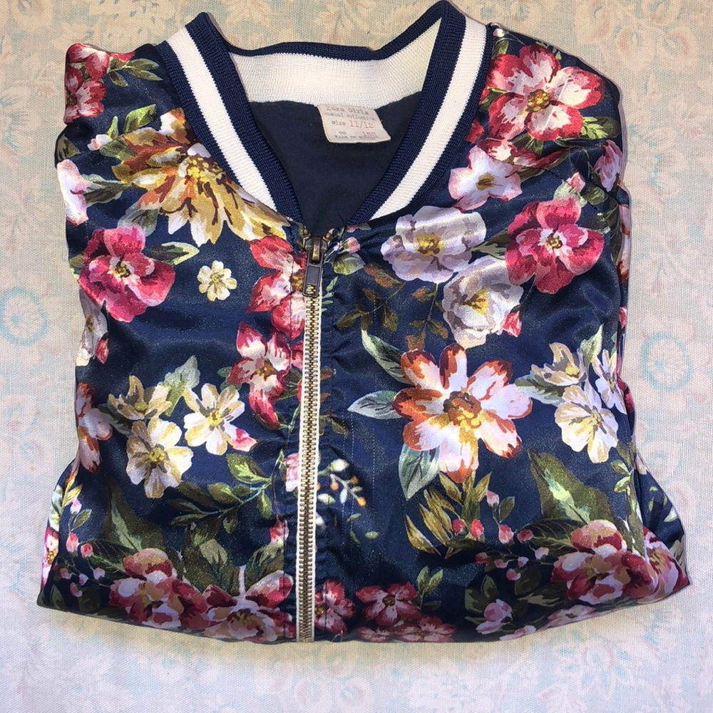 Cute Zara Girl’s jacket very lightly worn